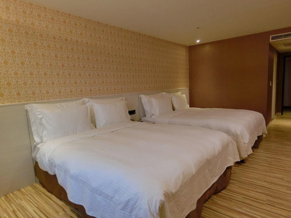 Wemeet Hotel Pingtung Zewnętrze zdjęcie
