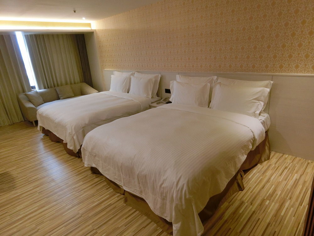Wemeet Hotel Pingtung Zewnętrze zdjęcie